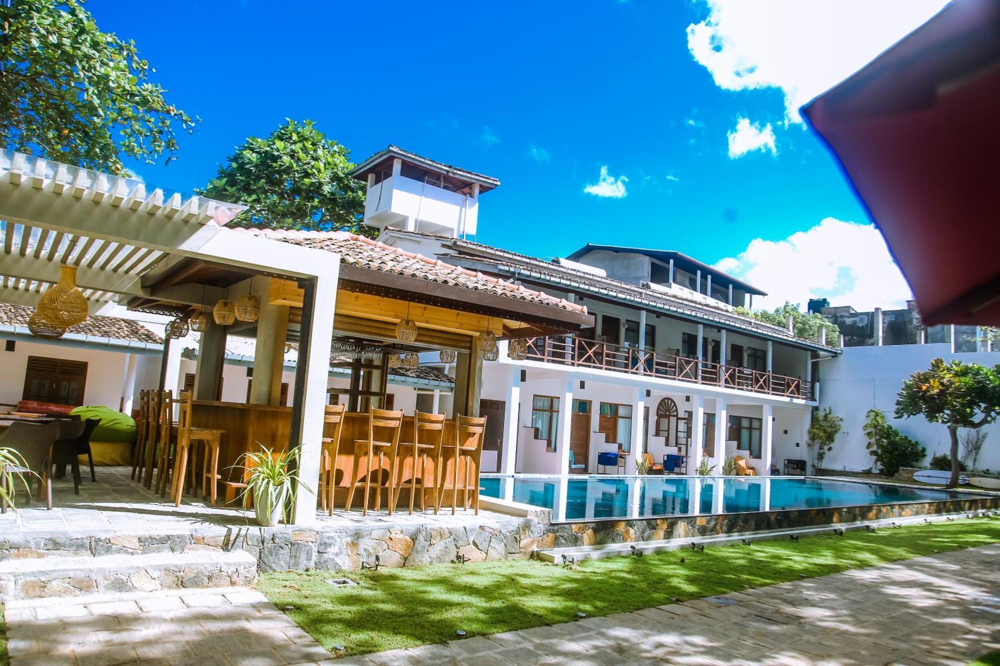 Surf Sea Breeze Hotel Mirissa Exterior foto