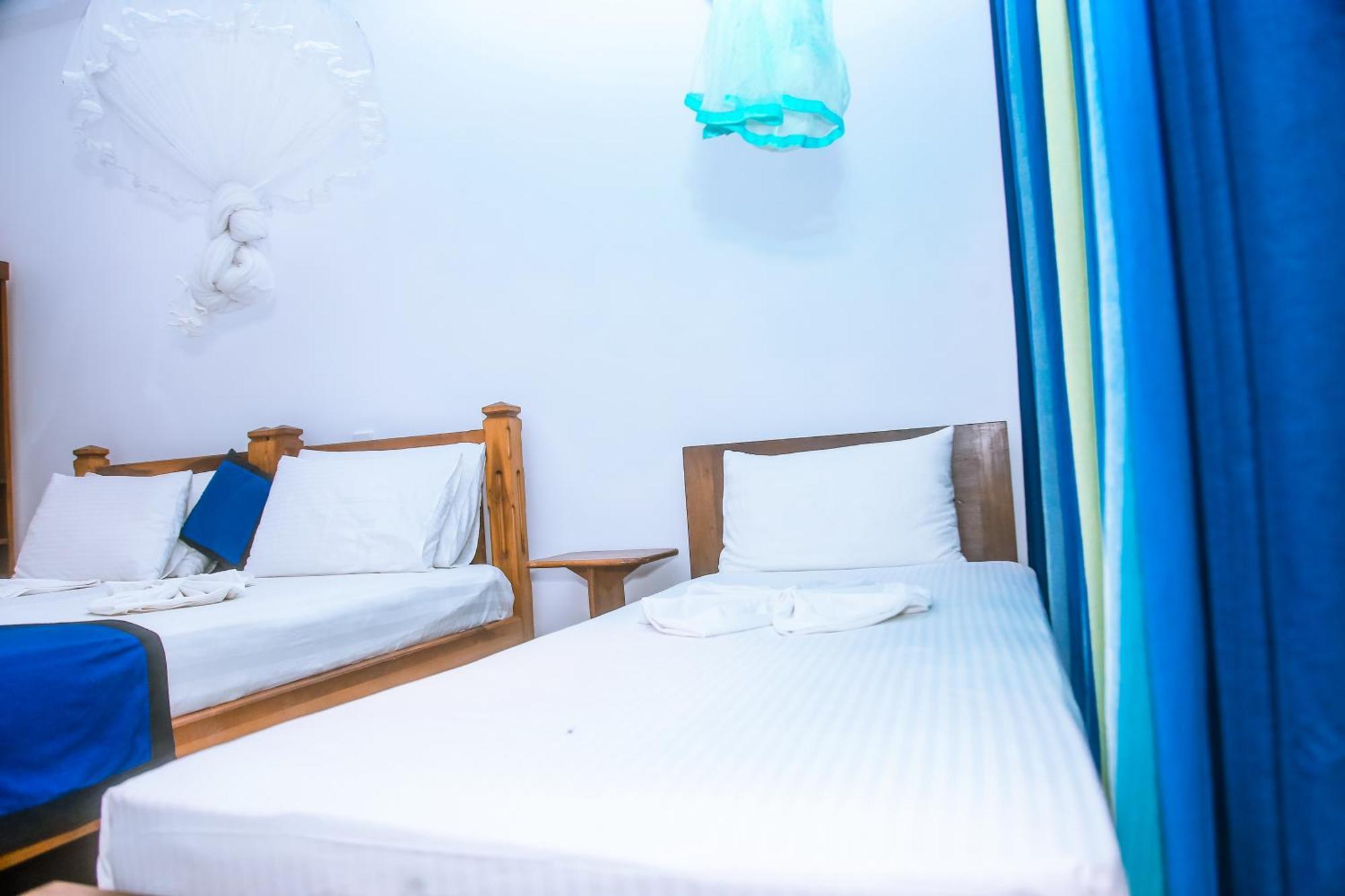 Surf Sea Breeze Hotel Mirissa Exterior foto